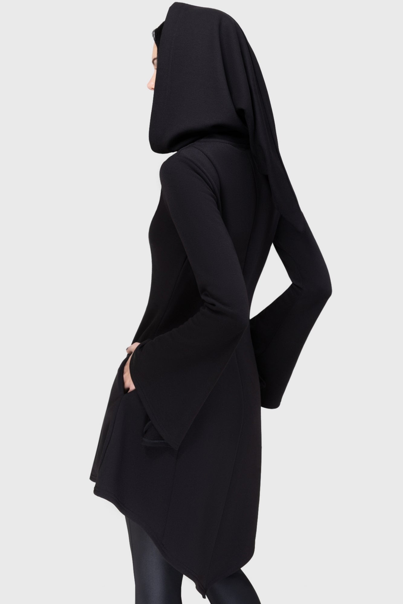 Deadly Cauldron Cloak