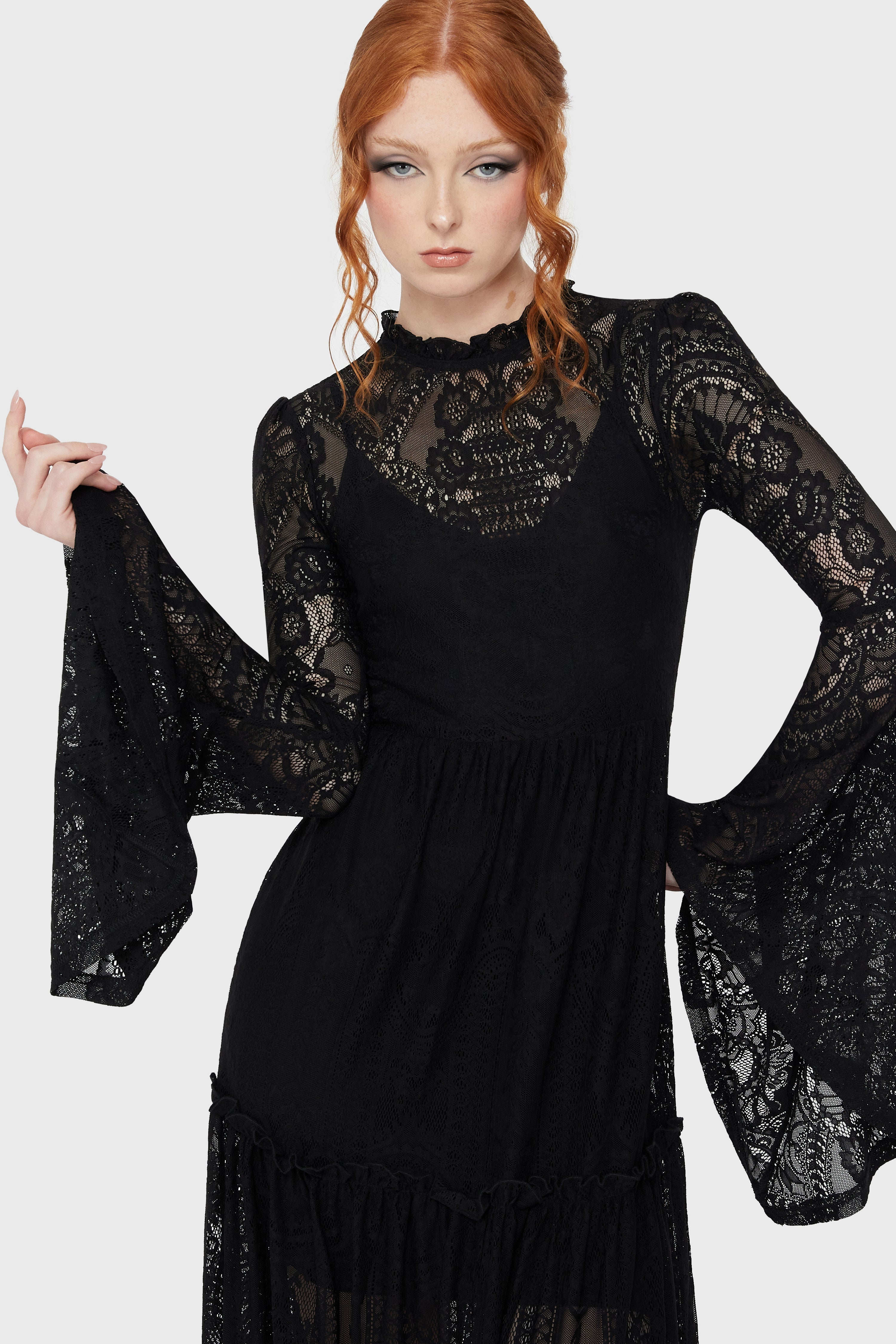 Hecate Lace Maxi Dress [B]